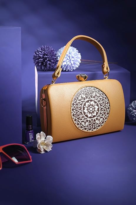 Bag in Elegant Black Floral Handbag with Crystal Clasp Vintage-Inspired Evening Bag for Special Occasions