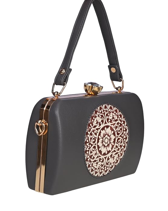 Bag in Elegant Black Floral Handbag with Crystal Clasp Vintage-Inspired Evening Bag for Special Occasions