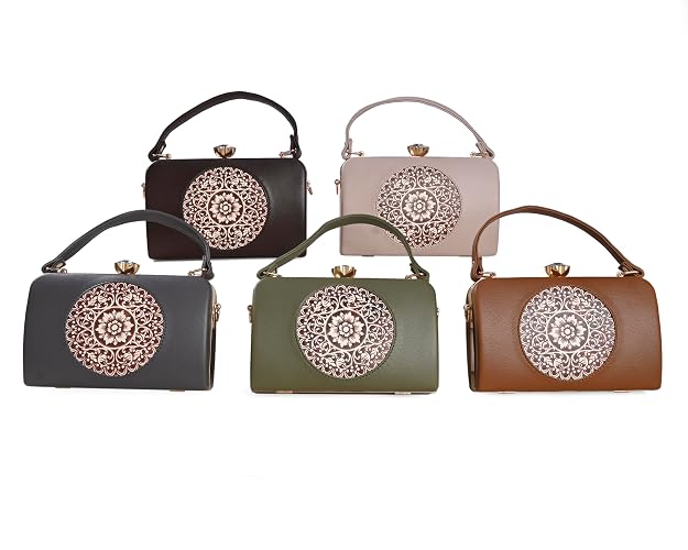 Bag in Elegant Black Floral Handbag with Crystal Clasp Vintage-Inspired Evening Bag for Special Occasions